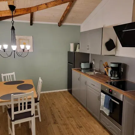 Gemuetliche Unter Reet Apartman Ahrenshöft