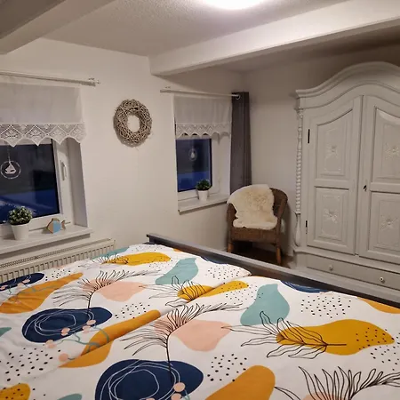 Gemuetliche Unter Reet Ahrenshöft